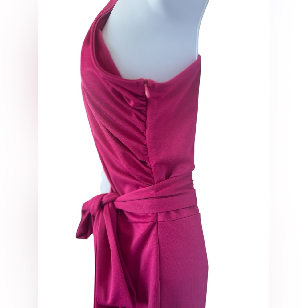 🆕 💖 NWOT One-Shoulder Hot Pink Belted Jumpsuit | Wide Leg | Women’s Medium - Picture 3 of 10